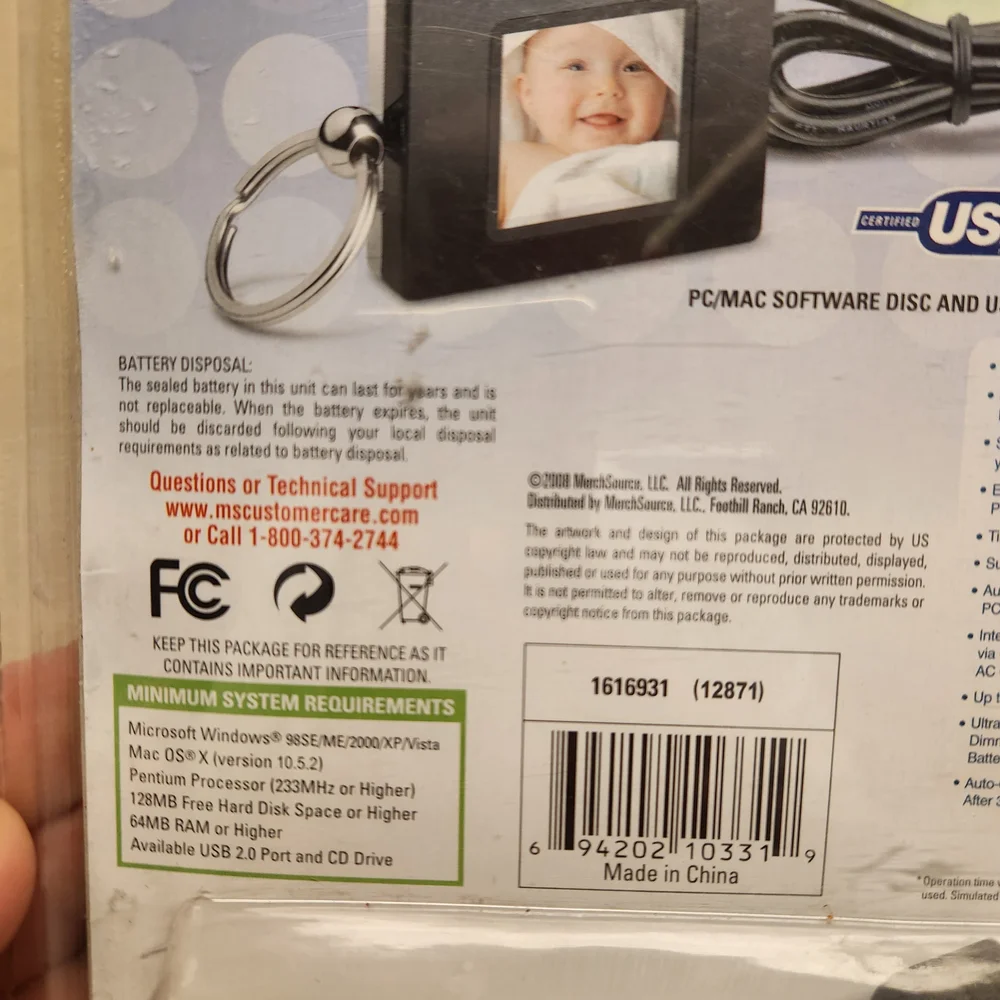 Red Digital Photo Album Keychain New Open Package - Picture 5 of 5